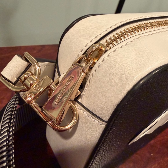 Michael Kors Black and White Camera Crossbody Bag - Picture 3 of 12